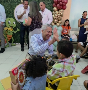 Voluntariado de Coraasan encabeza entrega de juguetes a ni&ntilde;os del Hospital Infantil Dr. Arturo Grull&oacute;n