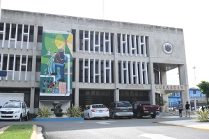 Coraasan dona tanques pl&aacute;sticos a diferentes asociaciones ap&iacute;colas del pa&iacute;s