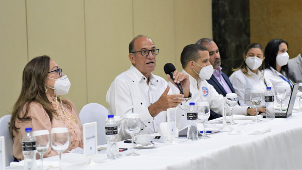 Dirección CORAASAN presenta logros de su gestión a líderes de opinión Santiago
