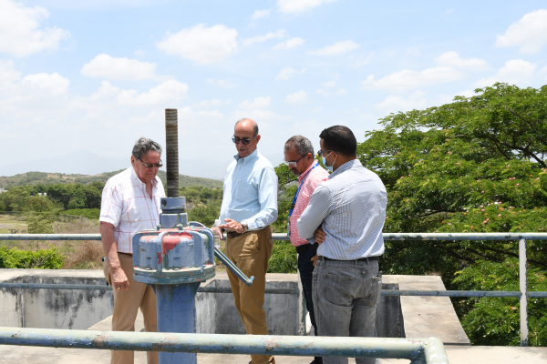 Presidente del Consejo de Directores de Coraasan evalúa las condiciones de los sistemas de agua