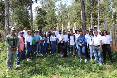 Coraasan realiza jornada de reforestación en el marco del Día Mundial del Medio Ambiente en coordinación con Plan Yaque