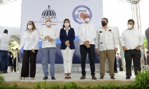 Vicepresidenta deja iniciados trabajos soluciones agua potable y aguas residuales en Santiago
