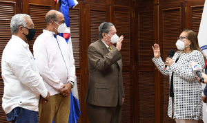 Juramentan nuevo presidente Consejo de Directores CORAASAN