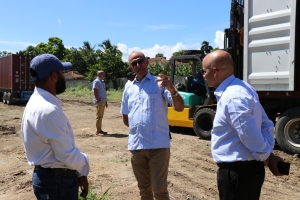 Director general de Coraasan recibe tuber&iacute;as para proyecto mejoramiento de servicio en Pu&ntilde;al